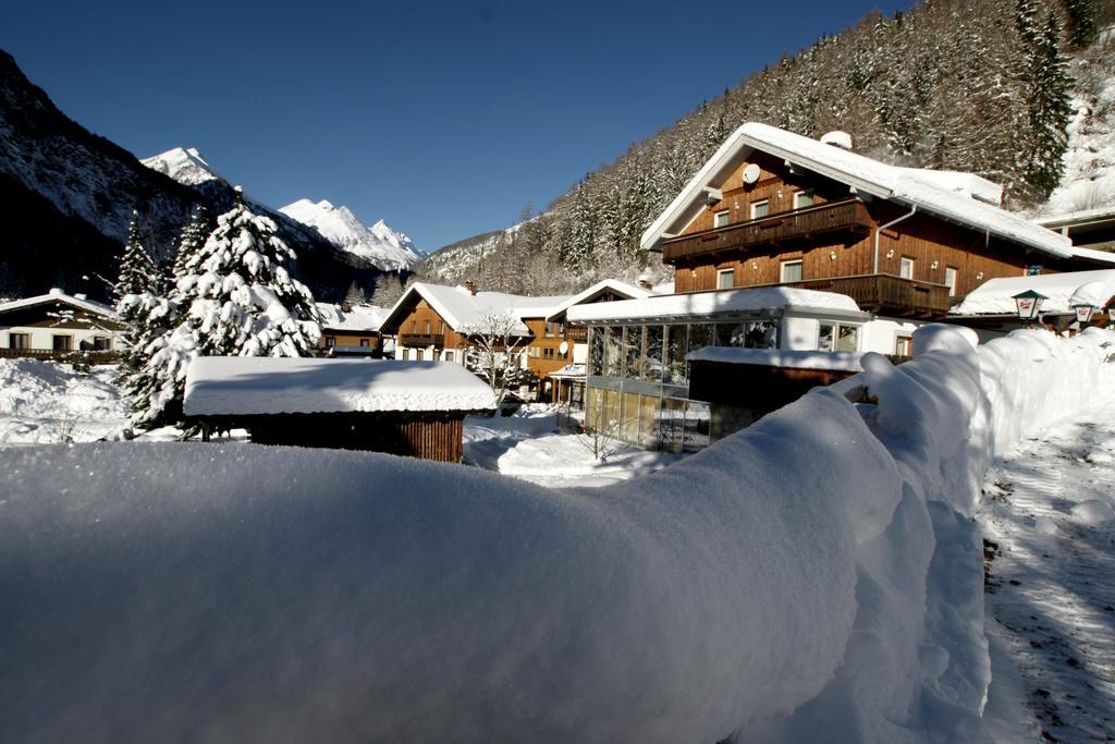 Landhaus Alpenrose - Feriendomizile Pichler Heiligenblut Zewnętrze zdjęcie