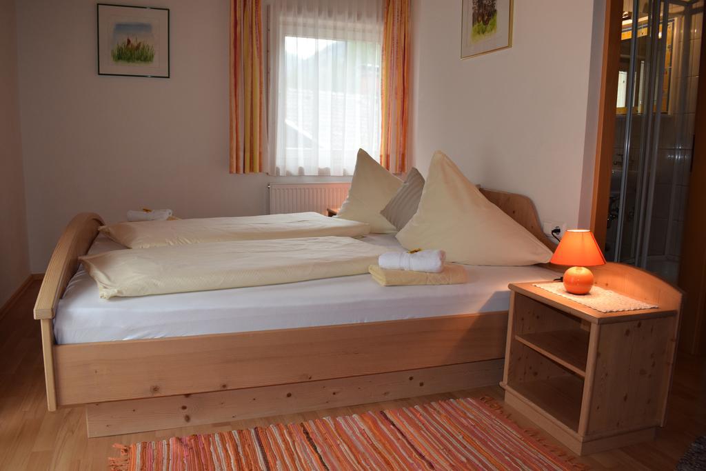 Landhaus Alpenrose - Feriendomizile Pichler Heiligenblut Zewnętrze zdjęcie